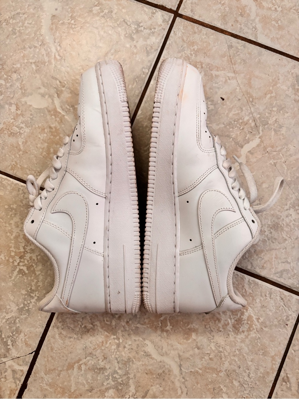 Nike Kids White Low-Top Sneakers - Picture 3 of 4